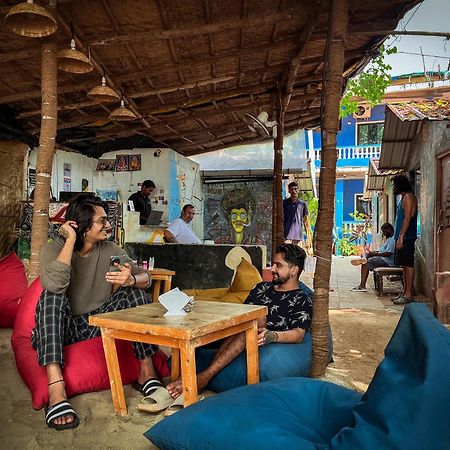 12 Monks - Beachside Hostel Arambol Esterno foto