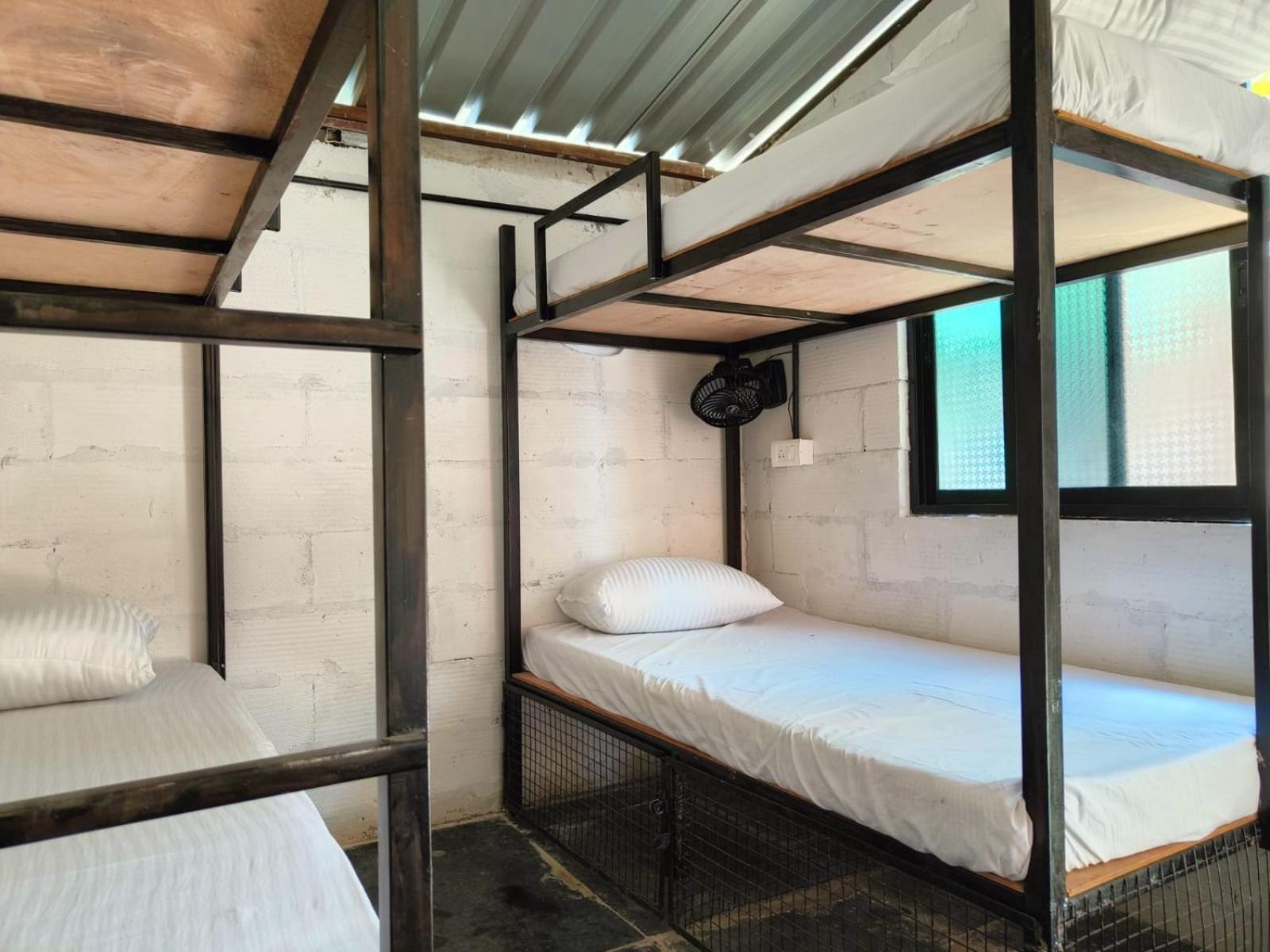 12 Monks - Beachside Hostel Arambol Esterno foto