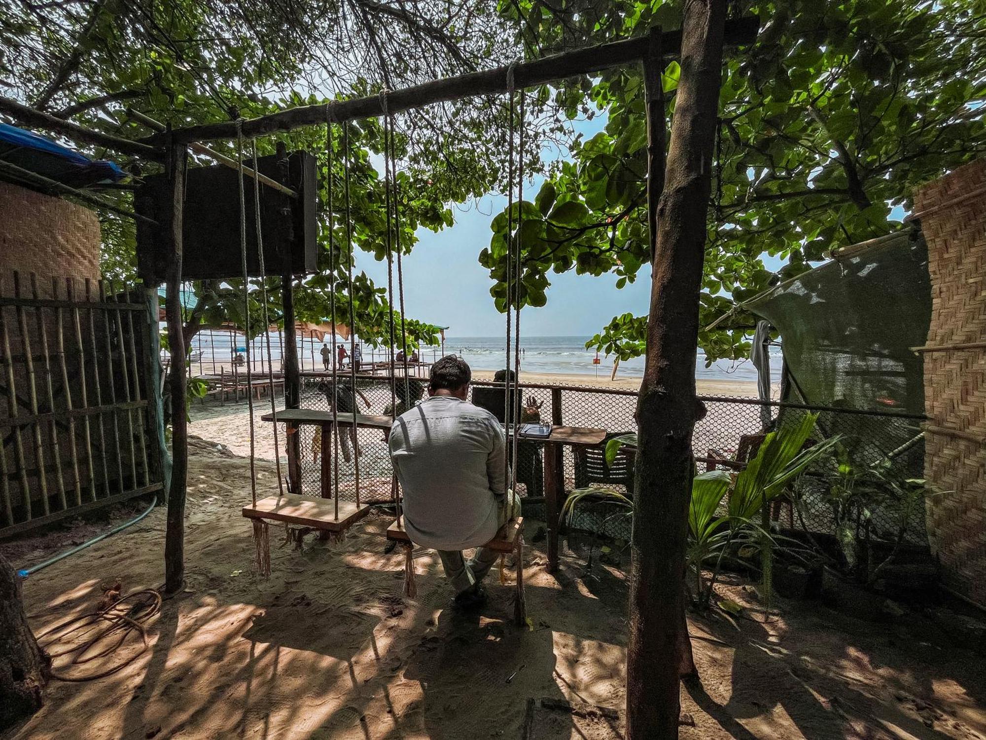12 Monks - Beachside Hostel Arambol Esterno foto