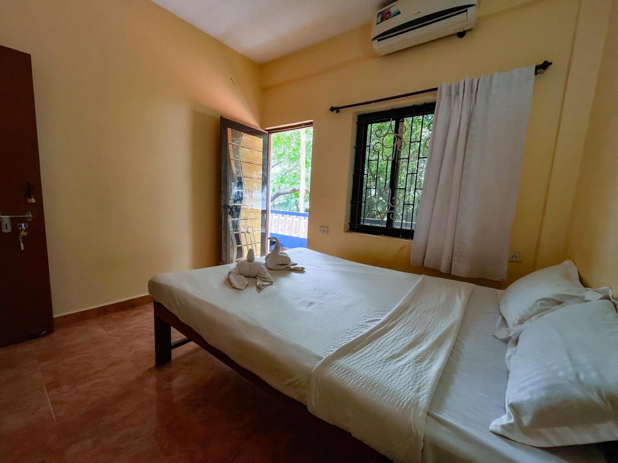 12 Monks - Beachside Hostel Arambol Esterno foto