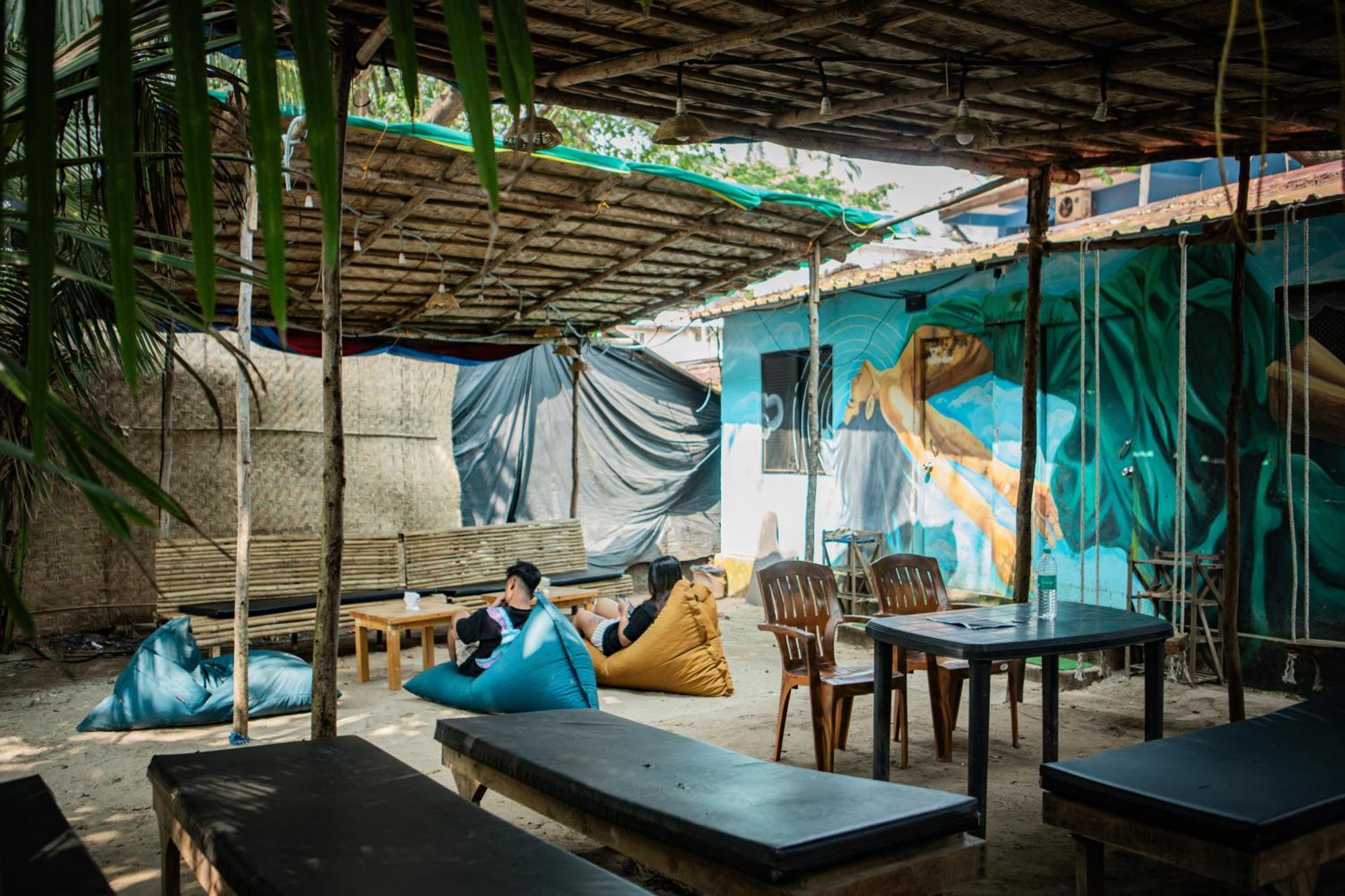 12 Monks - Beachside Hostel Arambol Esterno foto