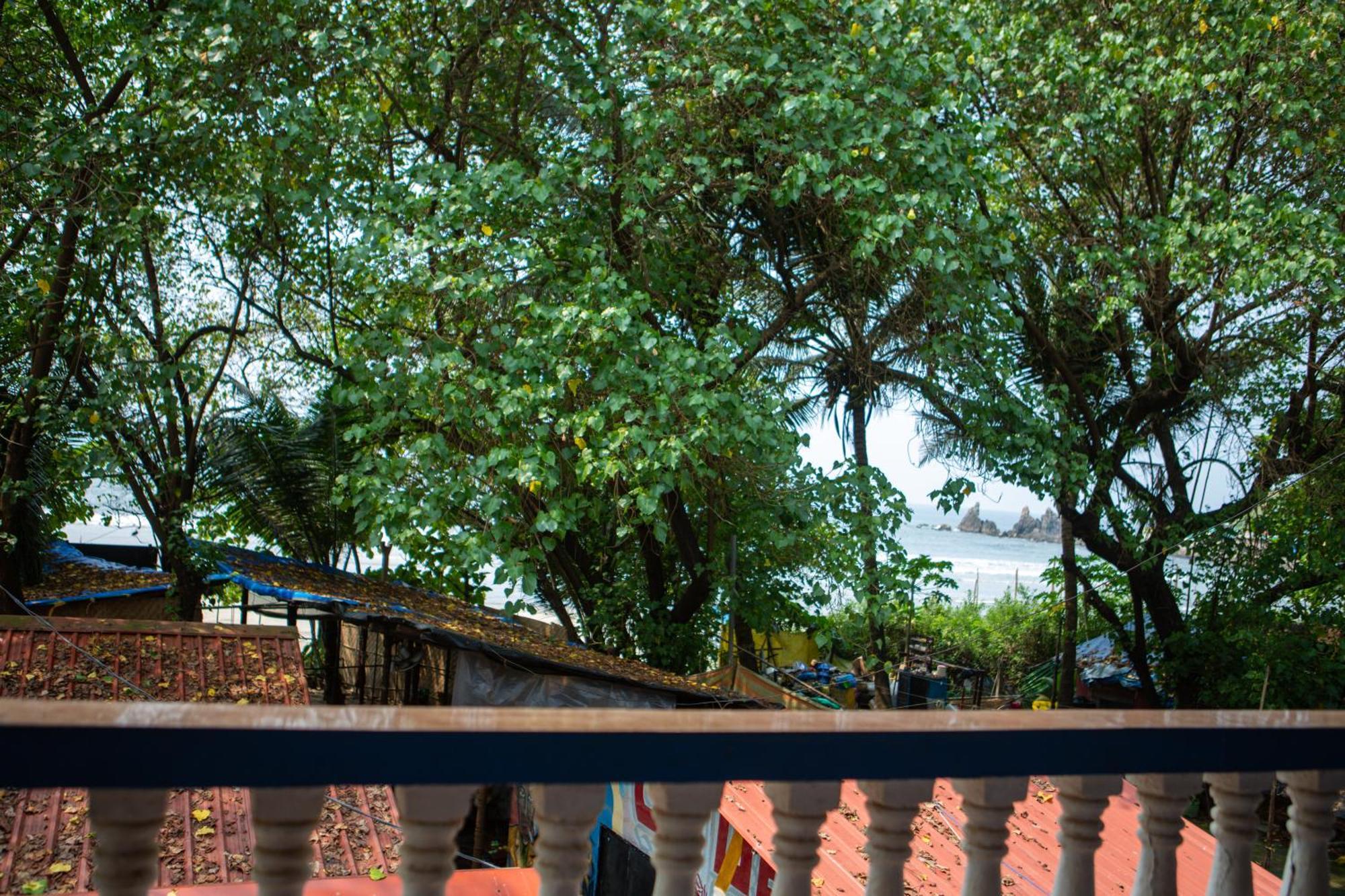12 Monks - Beachside Hostel Arambol Esterno foto
