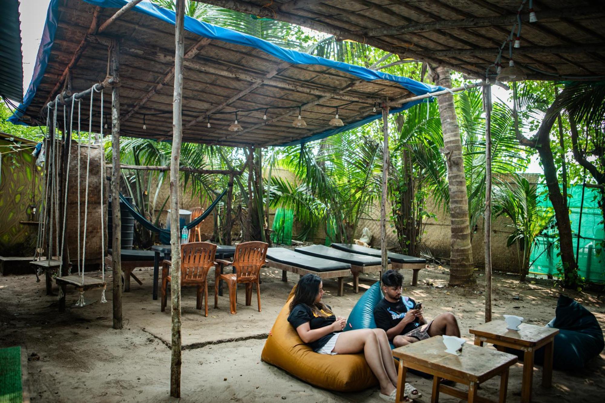 12 Monks - Beachside Hostel Arambol Esterno foto